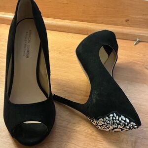 Badgley Mischka Black Peep-Toe Heels with Silver Embellishments 8.5 size